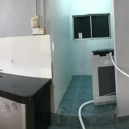Ruhani Homestay 3 Kb - 4 Bedroom Fully Airconditioned With Wifi & Netflix Kota Bharu Exterior photo