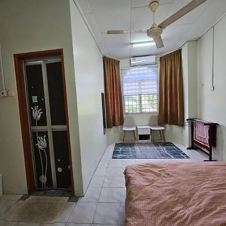 Ruhani Homestay 3 Kb - 4 Bedroom Fully Airconditioned With Wifi & Netflix Kota Bharu Exterior photo
