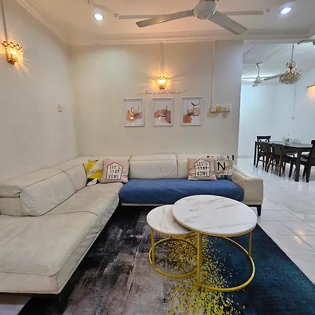Ruhani Homestay 3 Kb - 4 Bedroom Fully Airconditioned With Wifi & Netflix Kota Bharu Exterior photo