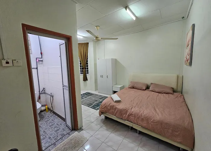 Ruhani Homestay 3 Kb - 4 Bedroom Fully Airconditioned With Wifi & Netflix