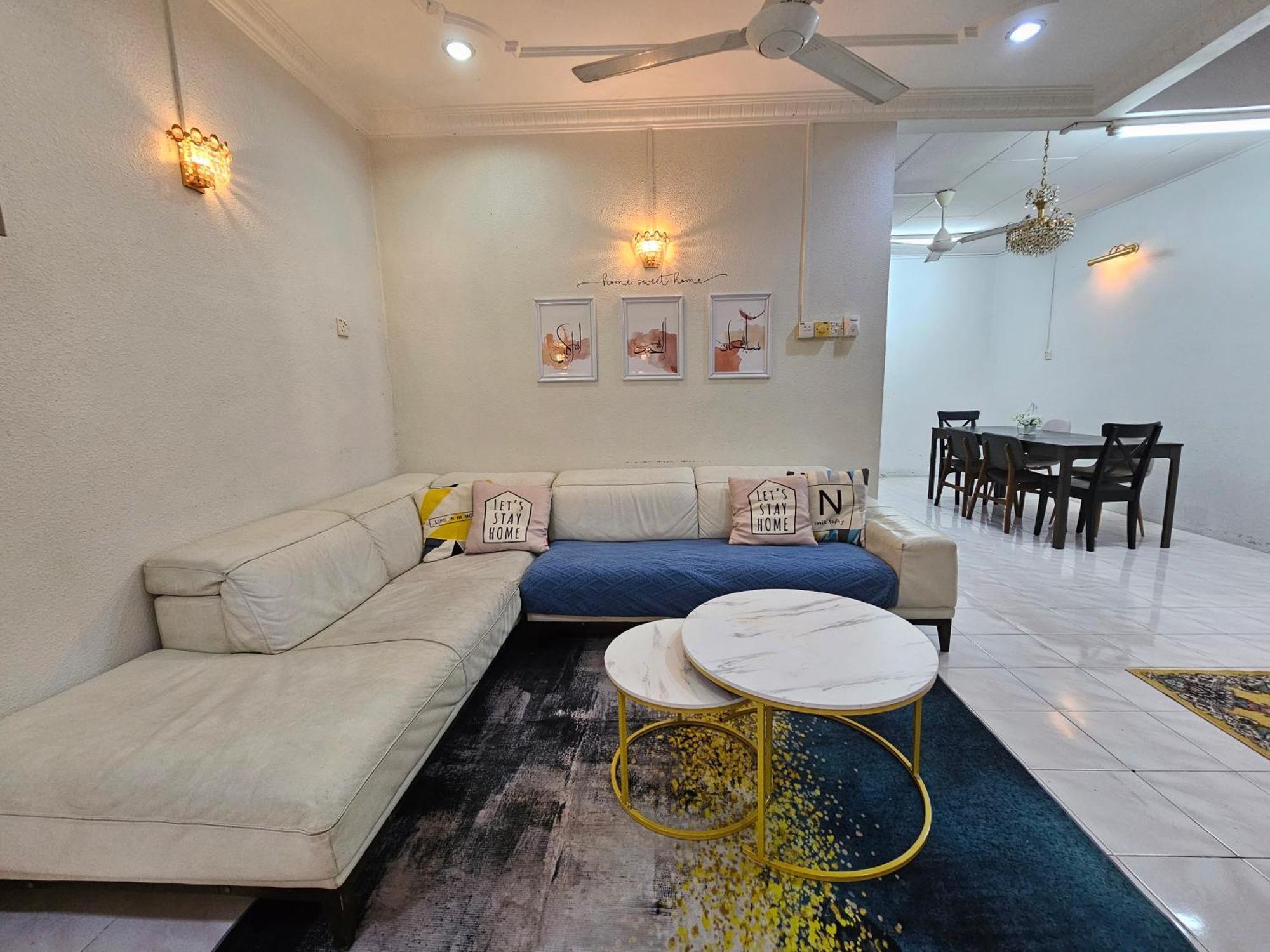 Holiday home Ruhani 3 Kb - 4 Bedroom Fully Airconditioned With Wifi & Netflix Kota Bharu